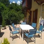 Dans Maison Avec Parking Cluses