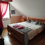 Dans Maison Avec Parking Bed & Breakfast