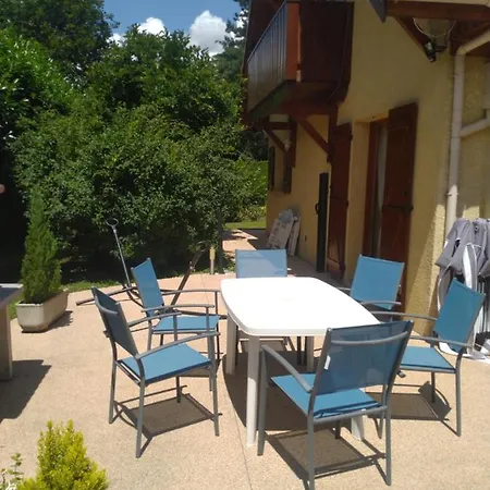 Dans Maison Avec Parking Cluses