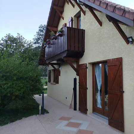 Bed & Breakfast Rouge Dans Maison Avec Parking Cluses