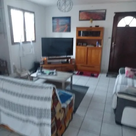 Dans Maison Avec Parking *