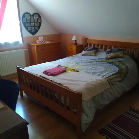 Bed & Breakfast Rouge Dans Maison Avec Parking *